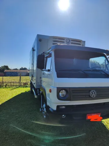 :** Caminhão VW 10.160 Baú Frigorífico 2016 - Excelente estado