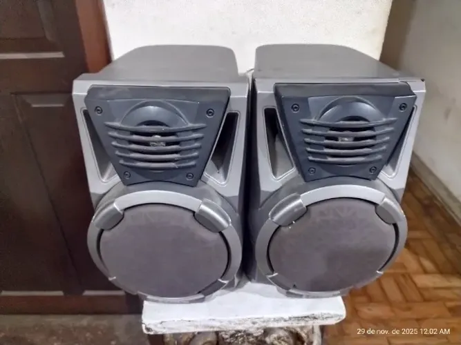 Caixas Acústicas Gradiente Em Bom Estado - 6 Ohms Cinza  (Usado)