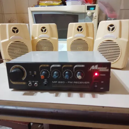  MP 220 - FM Receiver