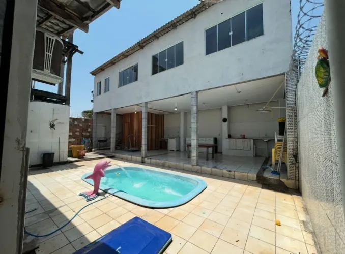 Casa ampla - oportunidade