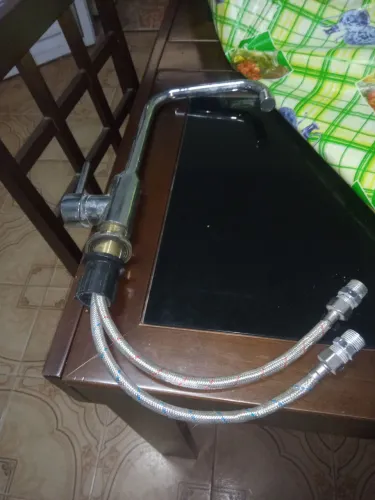 Torneira água fria e quente
