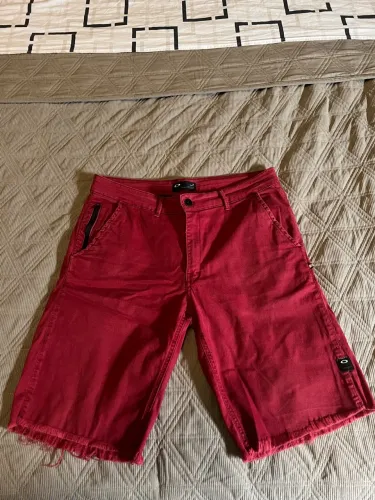 Bermuda Oakley Sarja 44