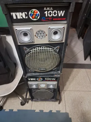 Caixa de Som TRC 100W Karaoke com Disco Light