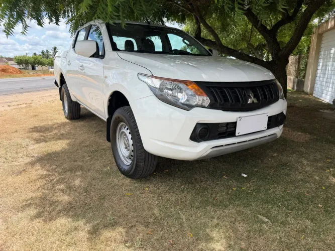 Mitsubishi L200 Tri. Outd. GLX 2.4 CD 4X4 Die. MEC 2022