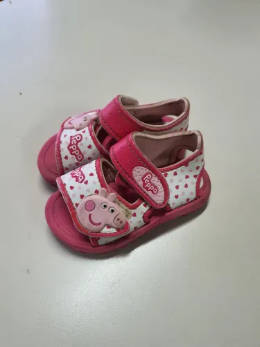 Sandália infantil da Peppa N° 21 em Samambaia Sul 