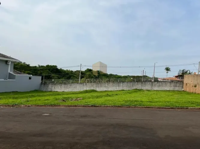 Terreno à venda no Condomínio Residencial Paineiras no bairro Betel em Paulínia
