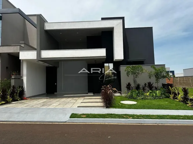 Casa à Venda com Piscina - Condomínio Quinta do Salto - Araraquara - SP