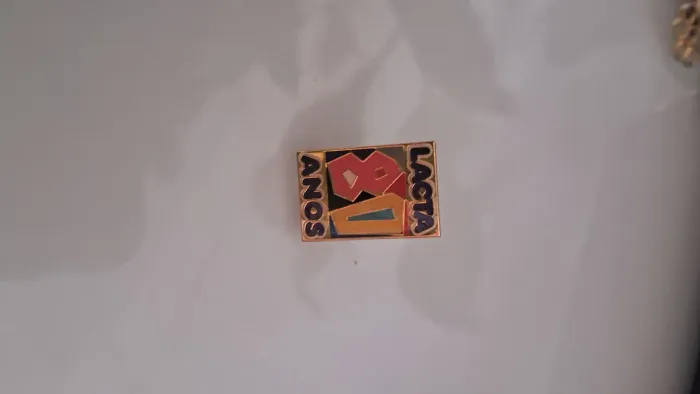 Pin Lacta 81 Anos