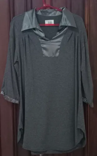 Blusão NOVO Blusa Feminina Moda Grande 48 Manga 3/4 Gola e Punho Cetim Cor Cinza
