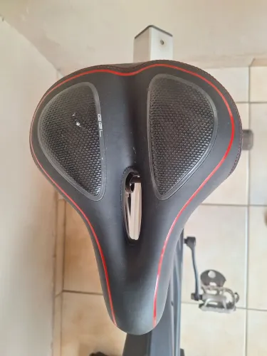 Bicicleta Ergométrica Seminova