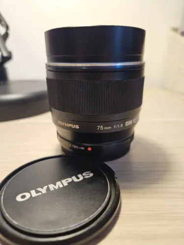 Lente Olympus 75mm 1.8 m43