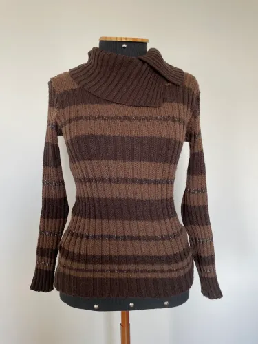Blusa em tons de marrom gola alta tam M Hot Wear