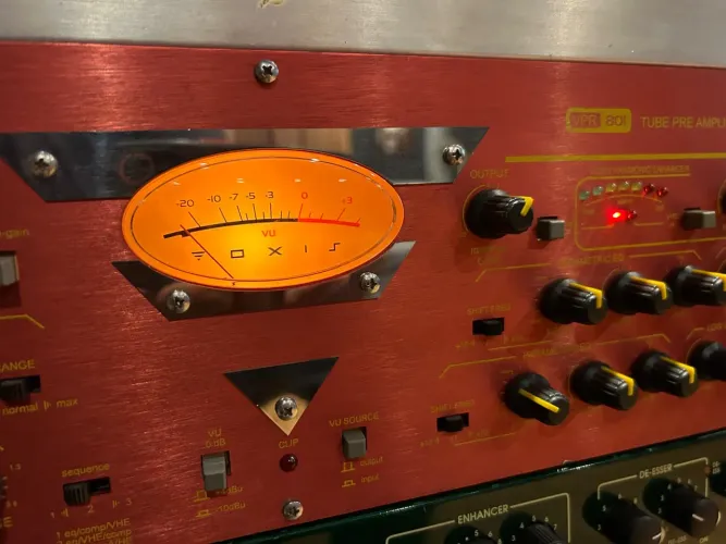 Pré-Amplificador Channel Strip valvulado VOXIS VPR 801