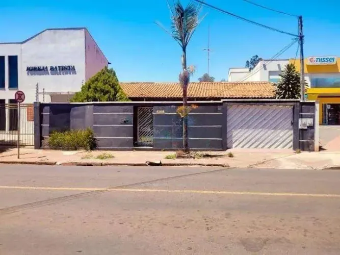 Casa com 3 dormitórios à venda, 190 m² por R$ 900.000,00 - Antares - Londrina/PR