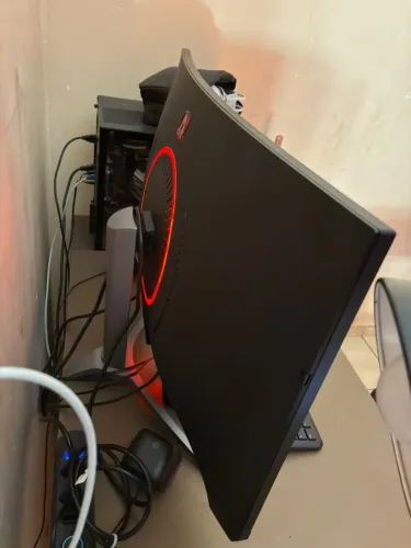 Monitor AGON AG323FCXE