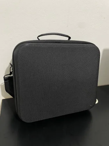 Bolsa de transporte Nintendo Switch- SEMI NOVA 