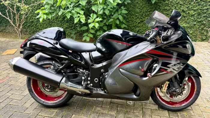Suzuki gsx 1300r hayabusa 