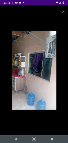 Vende se uma casa