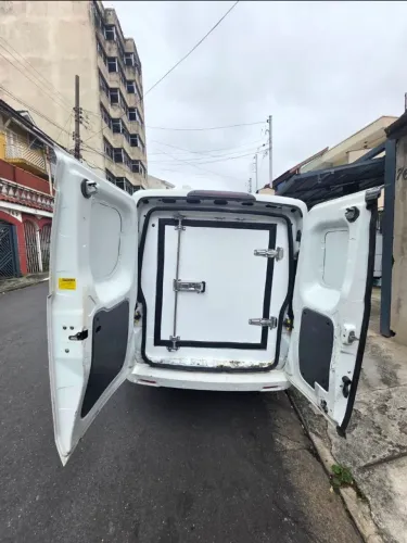 FRETE REFRIGERADO/CONGELADOS -20C° FIORINO - TRANSPORTES DIÁRIOS