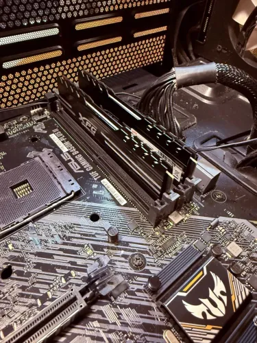 Kit Memória Ram 16GB ( 2x8 ) 3200MHZ XPG Gaming D10