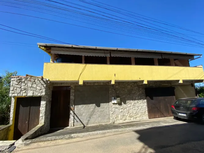 Linda casa linear com terraço, 3 quartos e 2 suítes Piabetá