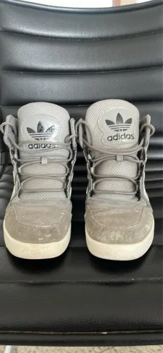 Tênis adidas cano alto - 42