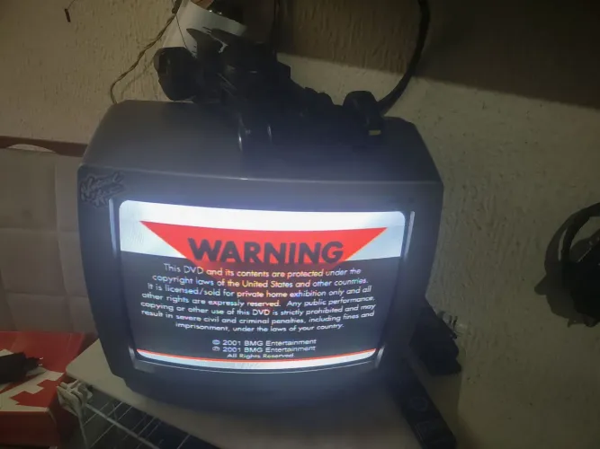 TV de 14 (Semp Toshiba) sem controle 