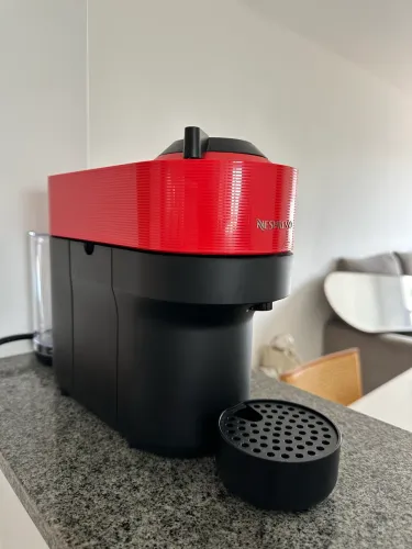 Nespresso Vertuo Pop vermelha 220v, Cafeteira