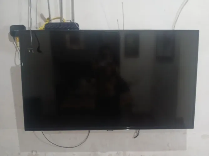 Samsung smart tv 49, com defeito 