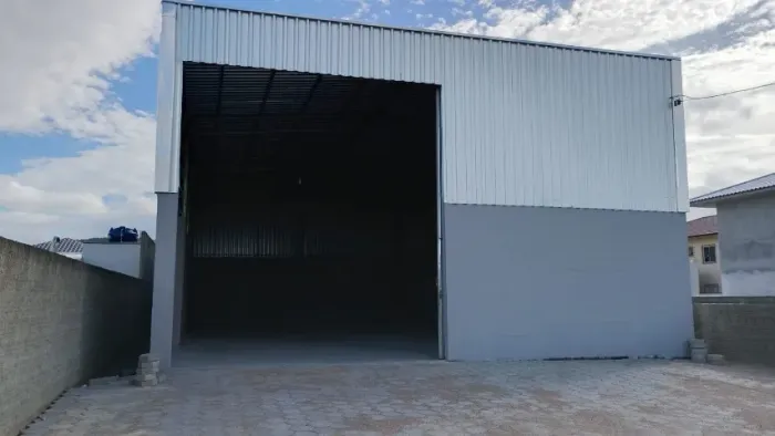 ALUGO GALPÃO NA GUARDA DO CUBATÃO DE 200 MTS