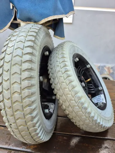 Pneu roda e câmera completo cadeira motorizada ottobock b400 usado