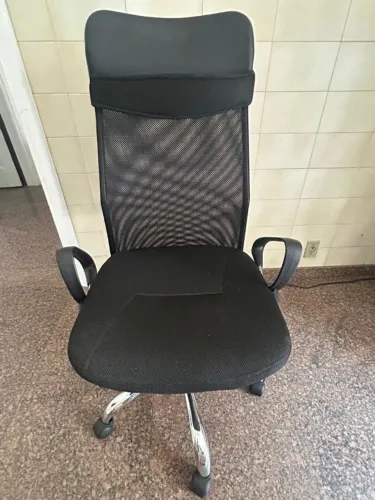 cadeira de escritório preta