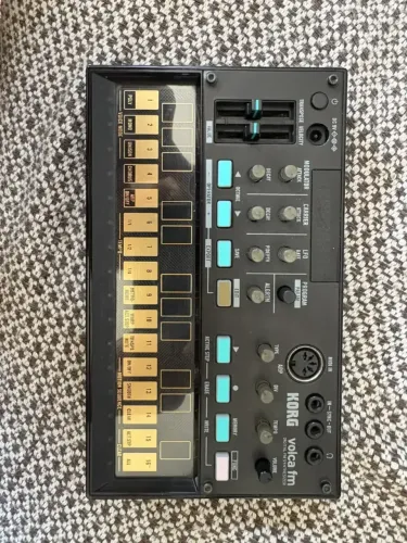 Sintetizador Korg Volca Fm