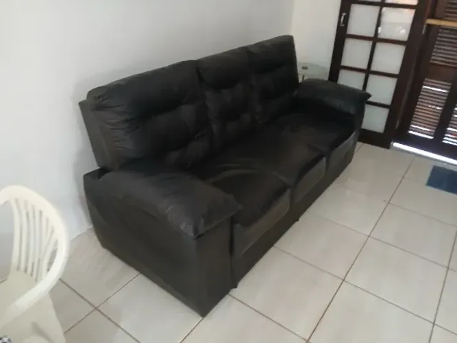 Sofá 3 lugares courino preto