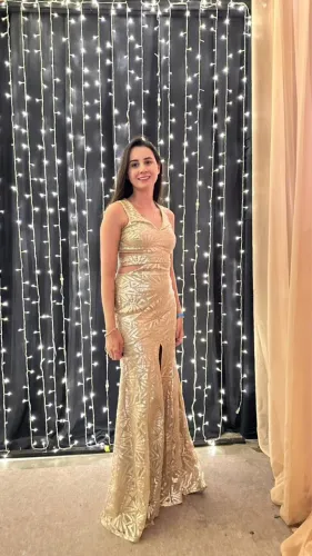 Vende vestidos de festas novos