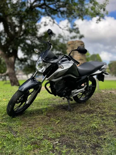 TITAN CG 160cc 2023 Flexone/ Ed.especial 40anos 