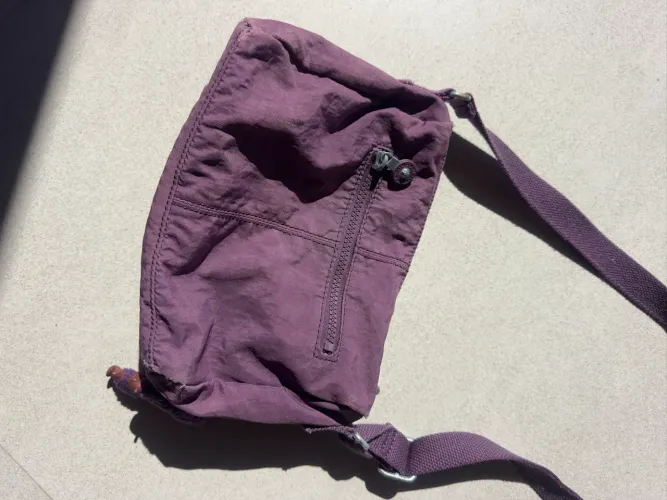 bolsa kipling roxa