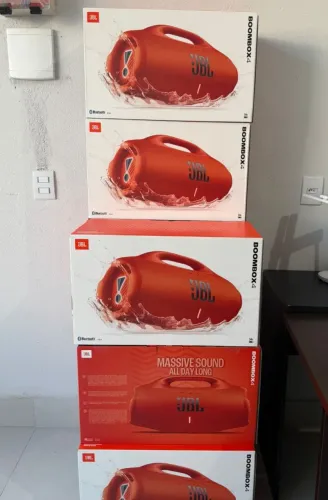 Bombox 4 laranja NOVA NA CAIXA COM GARANTIA 