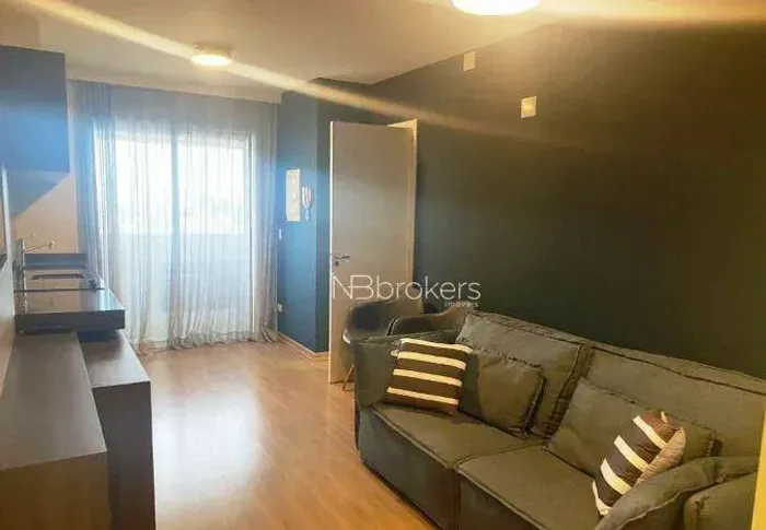 MOBILIADO, ANDAR ALTO E SACADA COM VISTA - EXCELENTE LOCALIZAÇÃO!