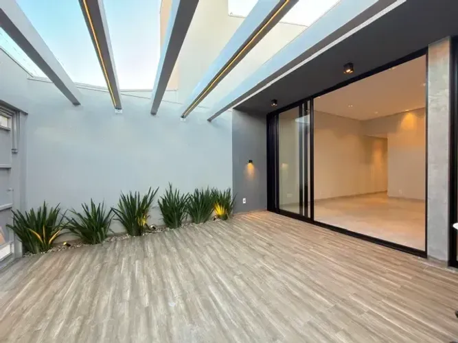 Casa nova com estilo condomínio, com projeto moderno e funcional