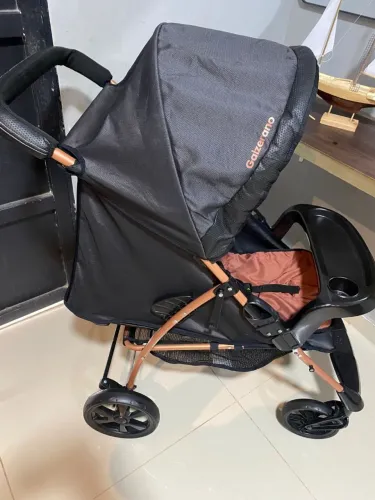 Carrinho De Bebê Galzerano Romano De 0 Meses Até 22kg Terracota SEMI NOVO