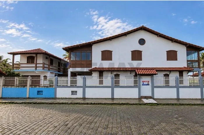 OPORTUNIDADE ÚNICA DE INVESTIMENTO - 02 CASAS A VENDA FRENTE MAR EM BARRA DE SÃO JOÃO R$