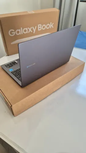 Galaxy Book 4 Intel i3 Windows 11 Original