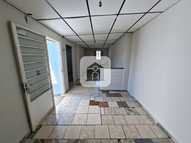 Casa para locação no bairro Tibery