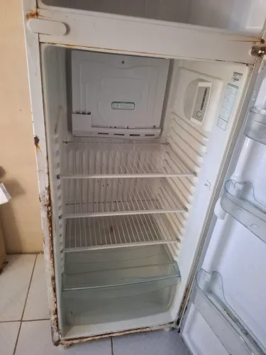 Geladeira pra reforma