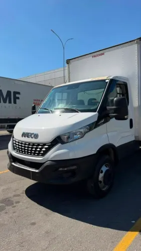 IVECO/DAILY 70-170CS -  3/4 Baú 2021/2022 Diesel - Agregado