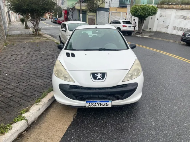 Peugeot 207 X-line 1.4 Flex 8V 3P 2010