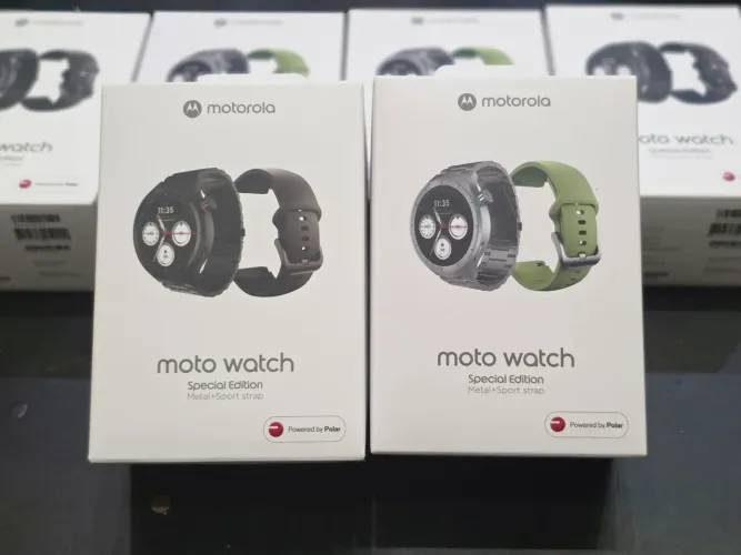 Smartwatch Motorola Moto Watch Powered by Polar