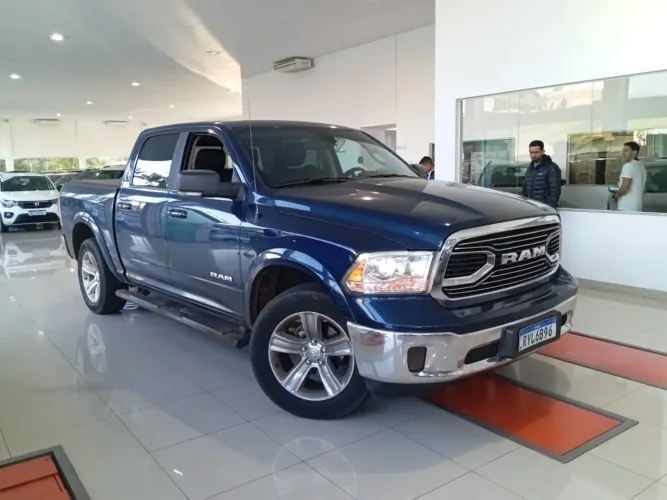 Ram Classic Laramie 5.7 V8 16V Gasolina 4X4 Aut. 2023