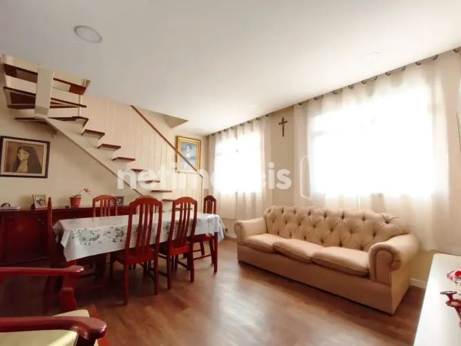 Cobertura no Padre Eustáquio, com 180 m²; de área, 03 quartos, 01 suíte, 03 banheiros e 02